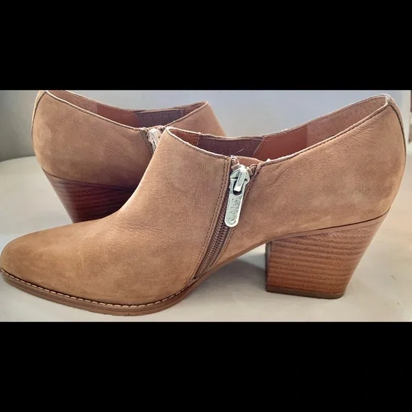 Franco Sarto Leather closed shoes - Picture 2 of 8